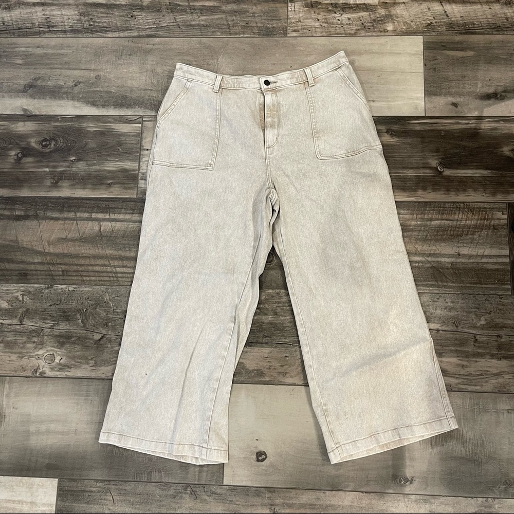 Universal Threads Wide Leg Jeans